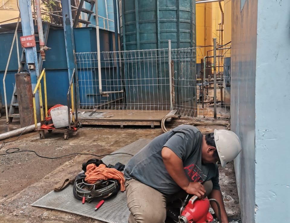 Jasa Saluran Pipa Pabrik / Industri Mampet di Jakarta